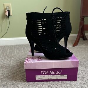 TOP Moda Black Heeled Boots